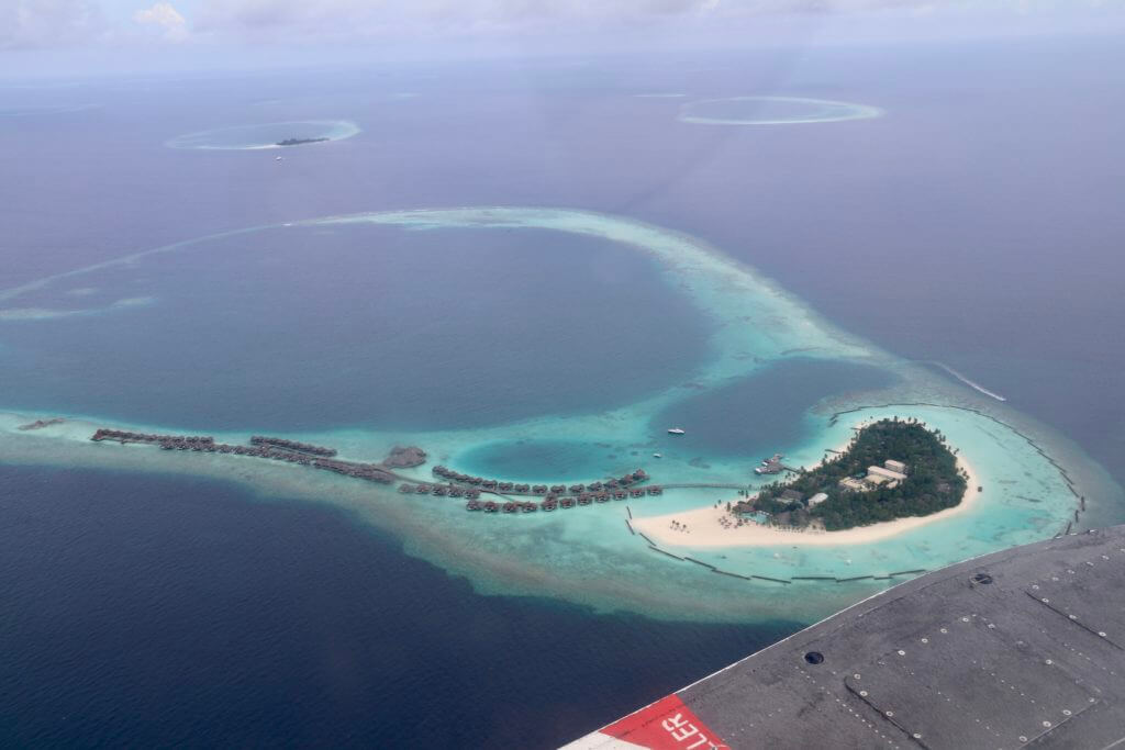 sea plane constance halaveli maldives